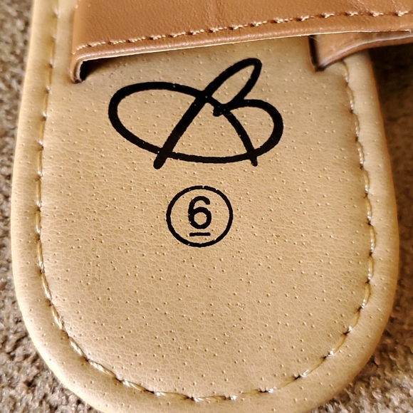 NWT Bobbi Brooks sandals size 6 womens - Picture 4 of 6